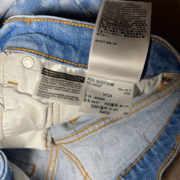 Levi Jean shorts! - Picture 3 of 4